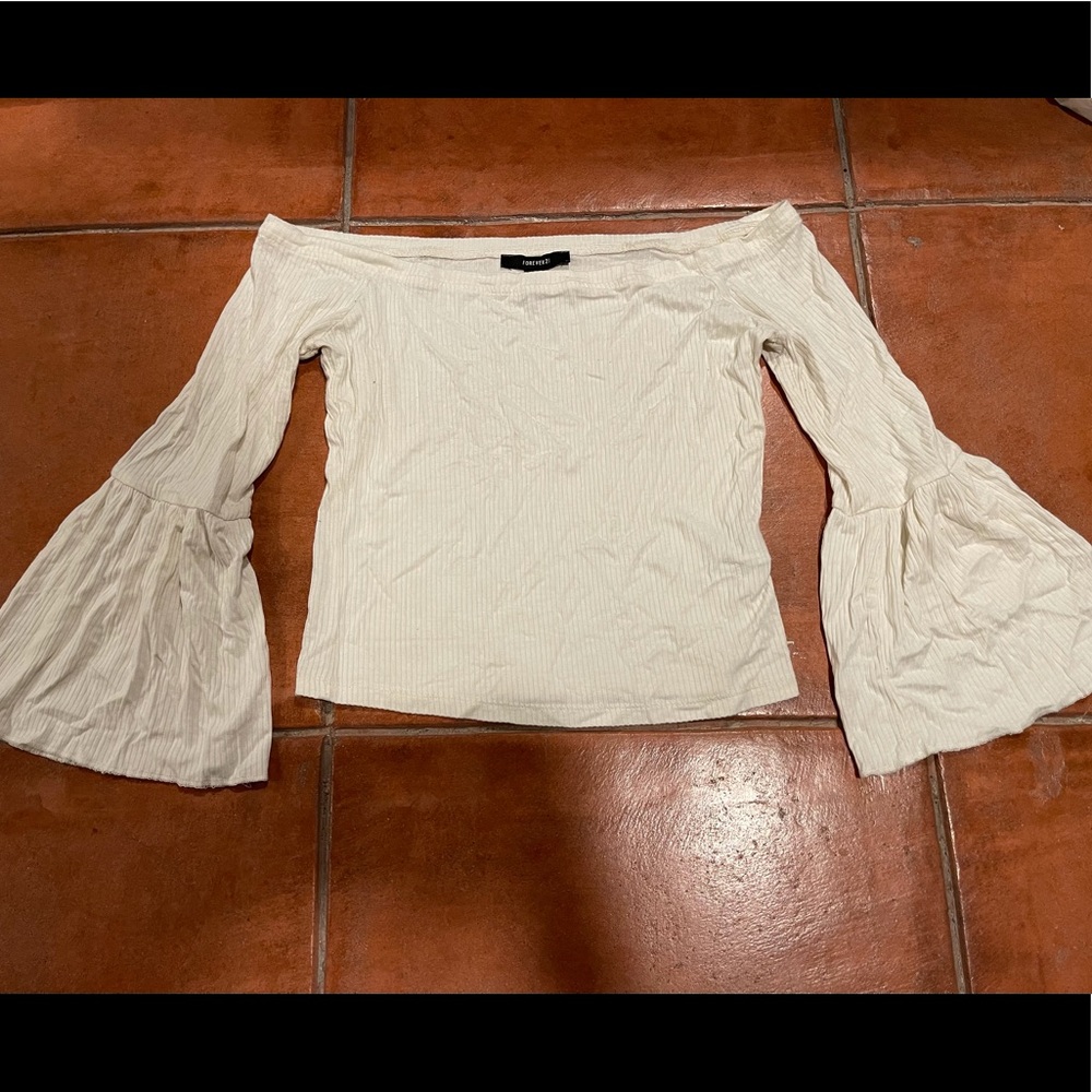 Butterfly sleeved crop top